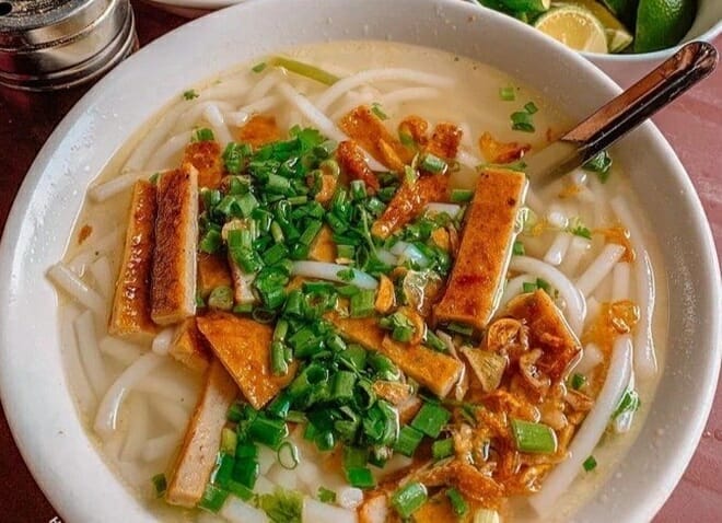Bánh canh Đà Nẵng ngon, giá sinh viên 