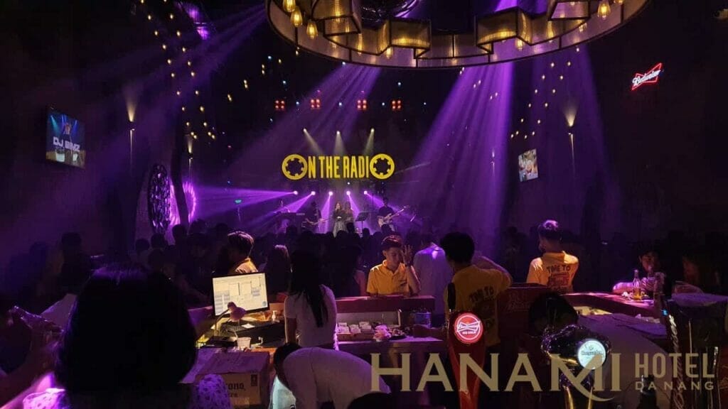 On the Radio Bar- Quán bar nghe nhạc ở Đà Nẵng