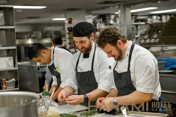 Quy trình chế biến và bảo quản thực phẩm trong nhà hàng khách sạn