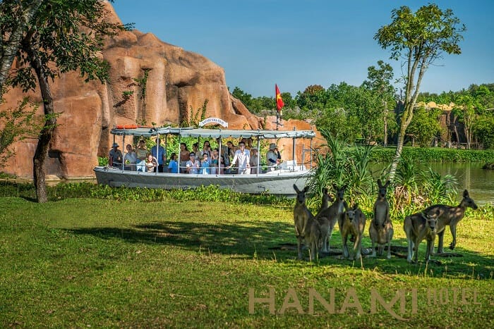 Safari tại VinWonder Hội An