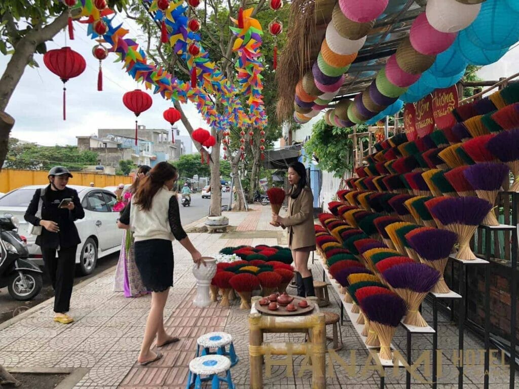 Huong Hue Village in Da Nang - Revealing the most popular check-in places 5 Làng hương Huế tại Đà Nẵng