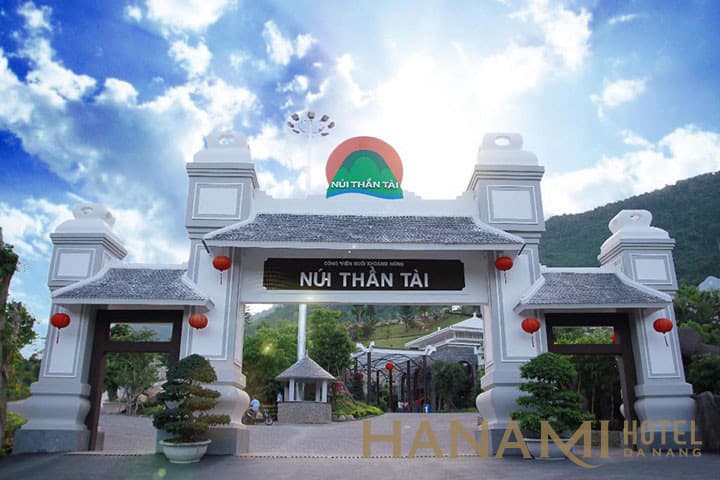 Tham khảo Bảng giá vé Núi Thần Tài chi tiết nhất 2023 2 Giới thiệu khu vui chơi Núi Thần Tài