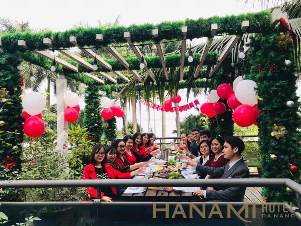 đặt tiệc cuối năm