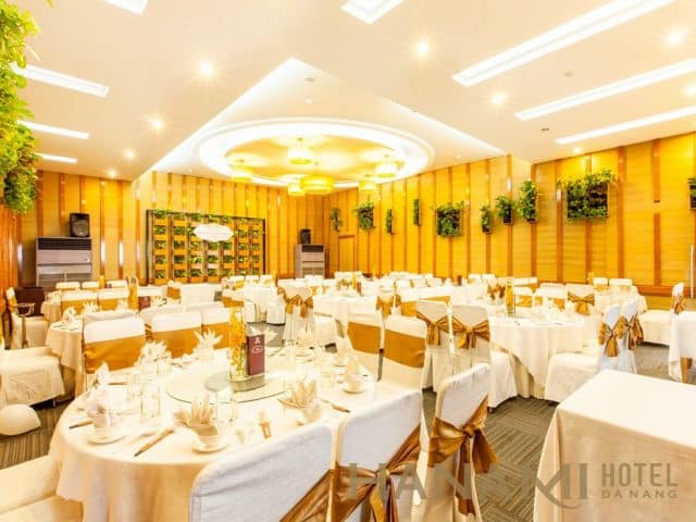 đặt tiệc cuối năm