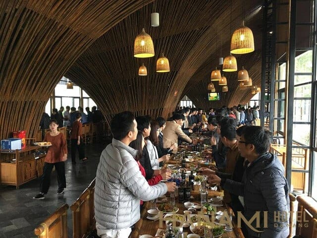 đặt tiệc cuối năm