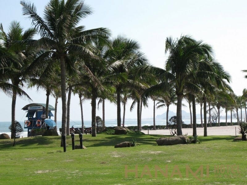 bãi tắm Phạm Văn Đồng 