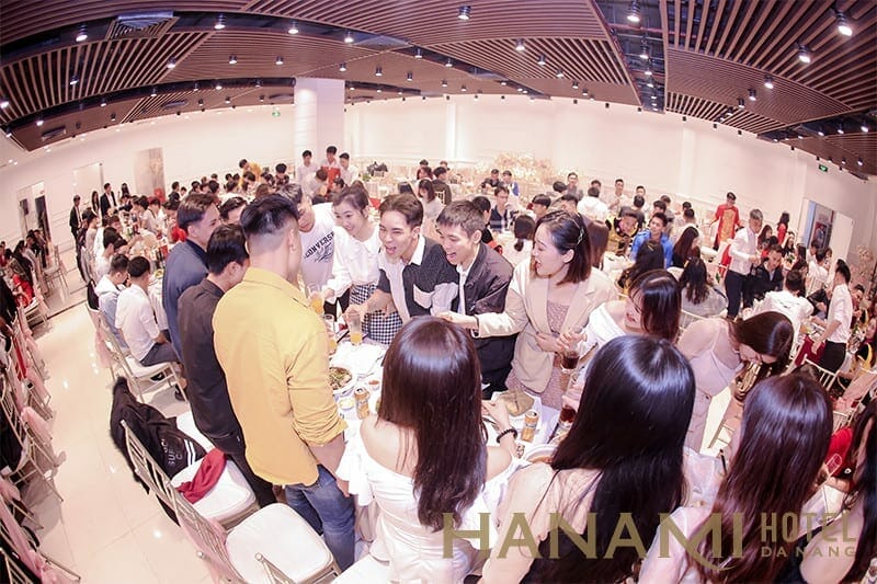 đặt tiệc cuối năm