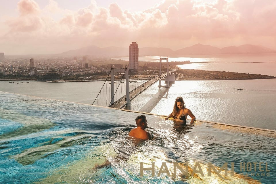 khách sạn golden bay đà nẵng