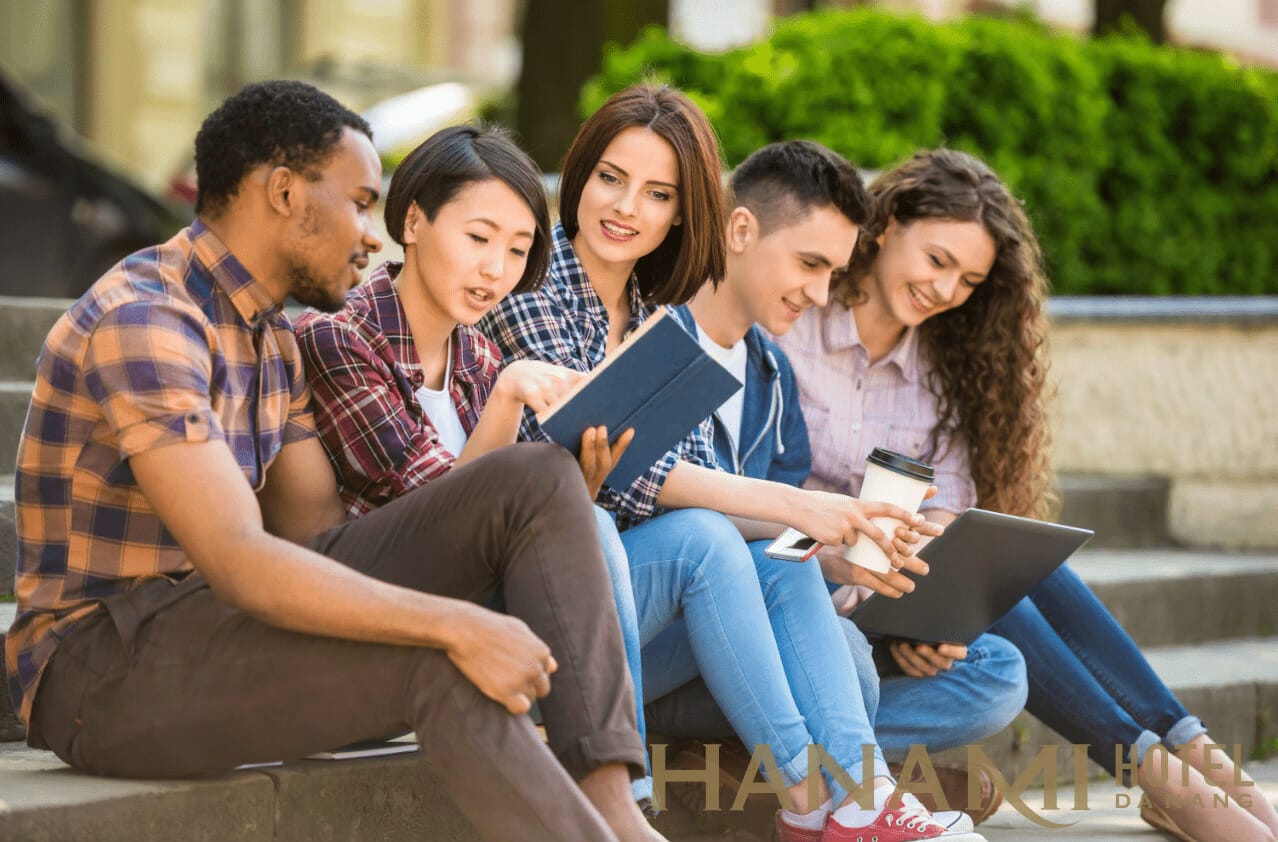 Millennials là gì? 5 Tiêu chuẩn lựa chọn khách sạn của Millennials 1 Millennials là gì?