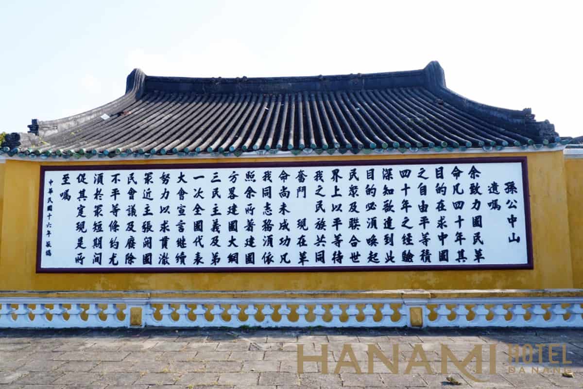 Check-in Hoi An - The top 15 iconic locations you should know 11 san bong ro le nghia hoi an diem check in khien dan tinh phat cuong 1617808180 1