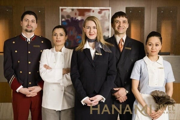 Quản trị khách sạn có cần ngoại hình?