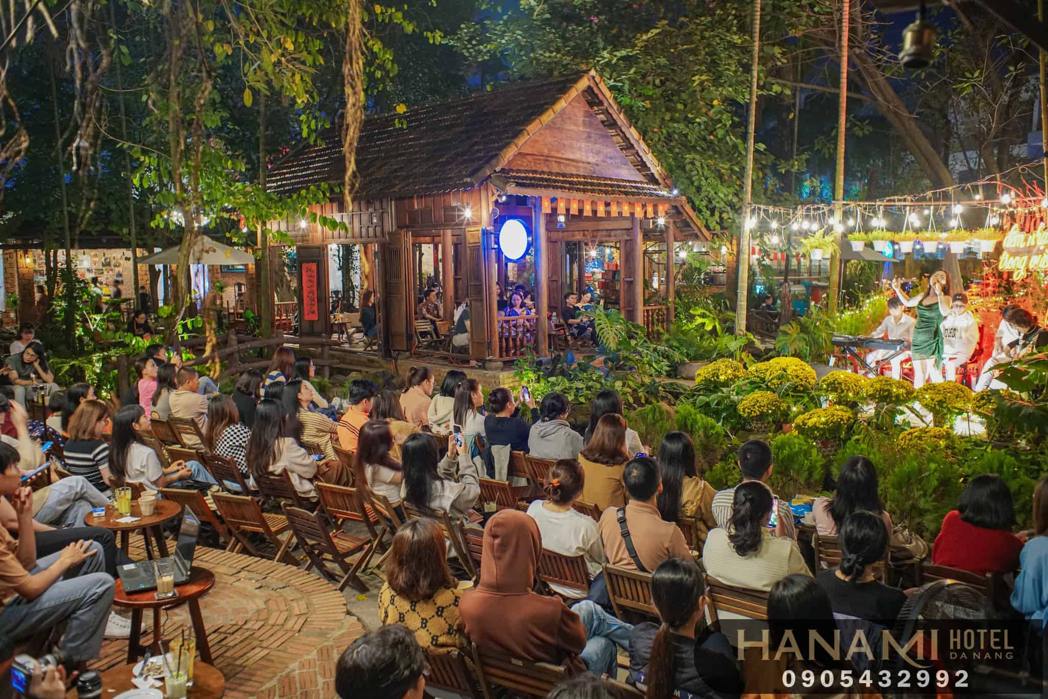 Trình Cà Phê - Tìm về không gian hoài cổ, yên tĩnh giữa lòng Đà Nẵng 1 Không gian Trình Coffee