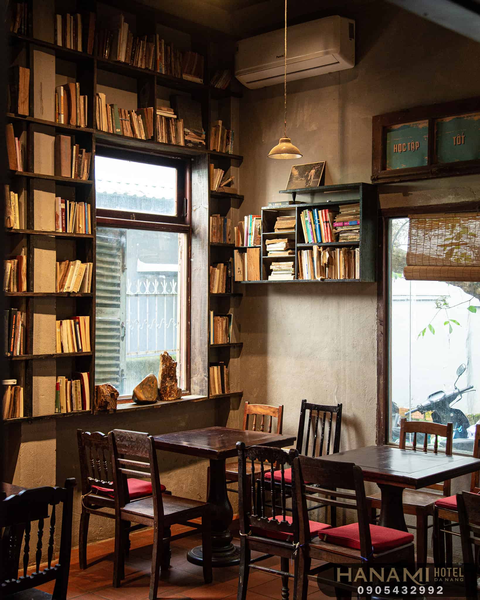 Trình Cà Phê - Tìm về không gian hoài cổ, yên tĩnh giữa lòng Đà Nẵng 2 Cơ sở Lê Đình Dương