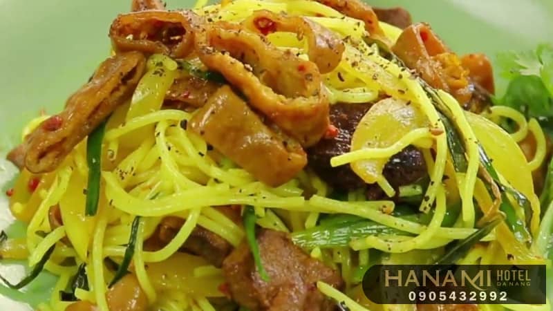bún lòng xào nghệ Đà Nẵng