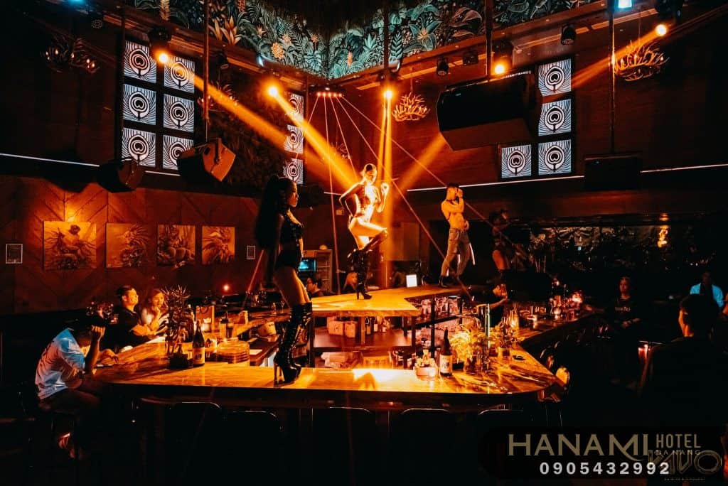 Top 8 Best Bars In Da Nang For Amazing Nightlife - Hanamihotel.Com