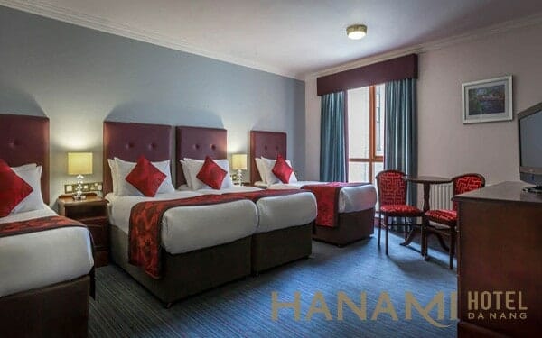 phòng khách sạn trong tiếng Anh