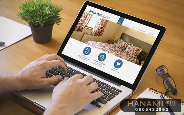 dat phong truc tuyen nen hay khong nen