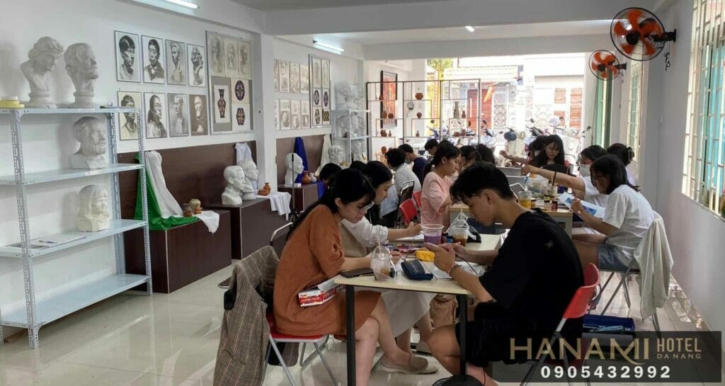 lớp học vẽ cho bé ở Đà Nẵng