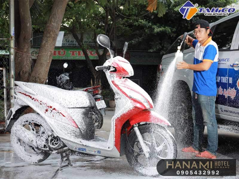 tiệm rửa xe máy Đà Nẵng