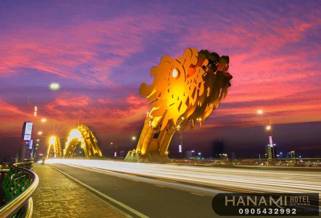 Cầu Rồng Đà Nẵng phun lửa - Dấu ấn đặc biệt không thể bỏ qua 3 Cầu Rồng Đà Nẵng