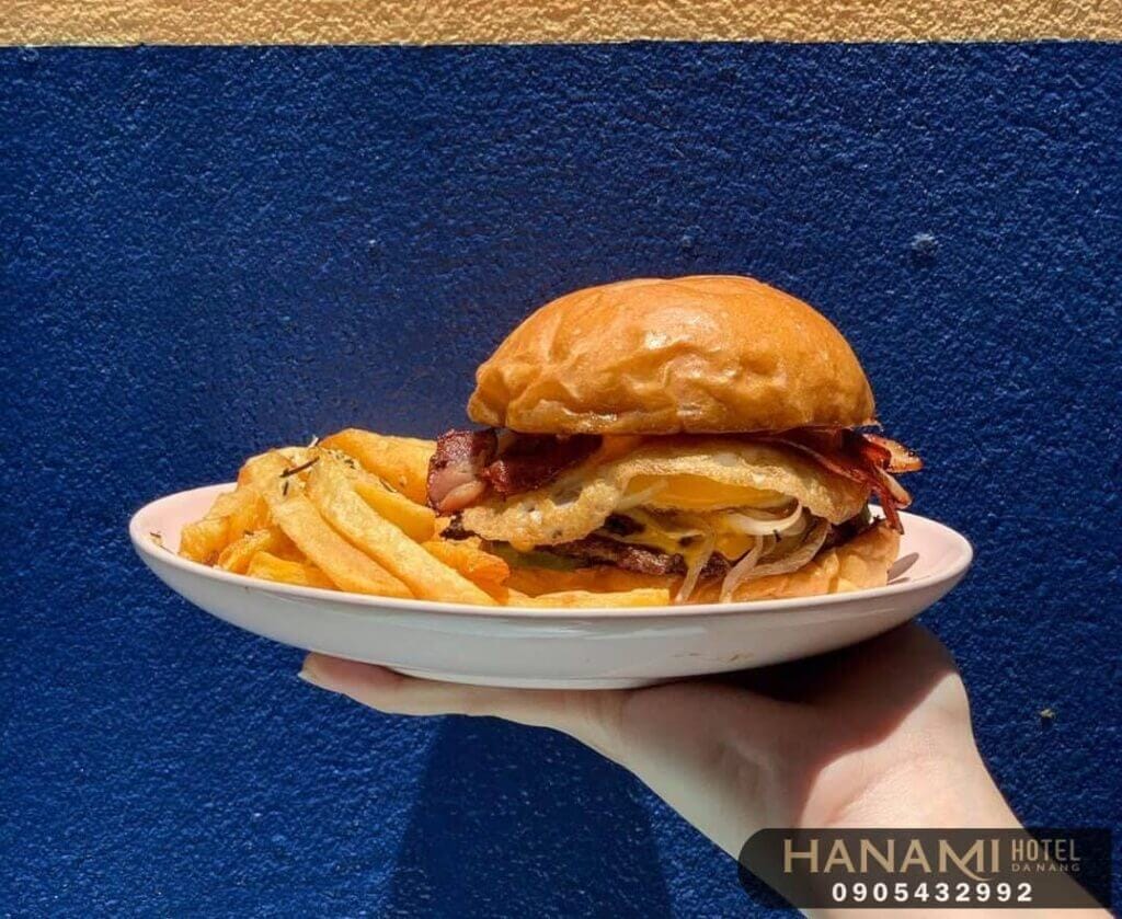 địa chỉ bán hamburger ngon Đà Nẵng