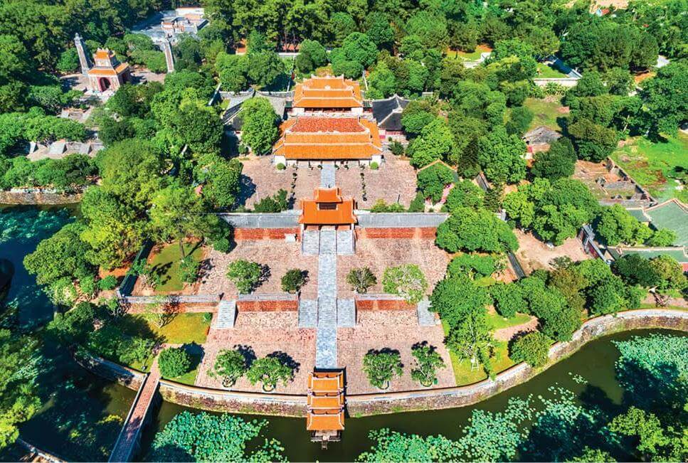 Lăng Tự Đức - địa điểm du lịch Huế