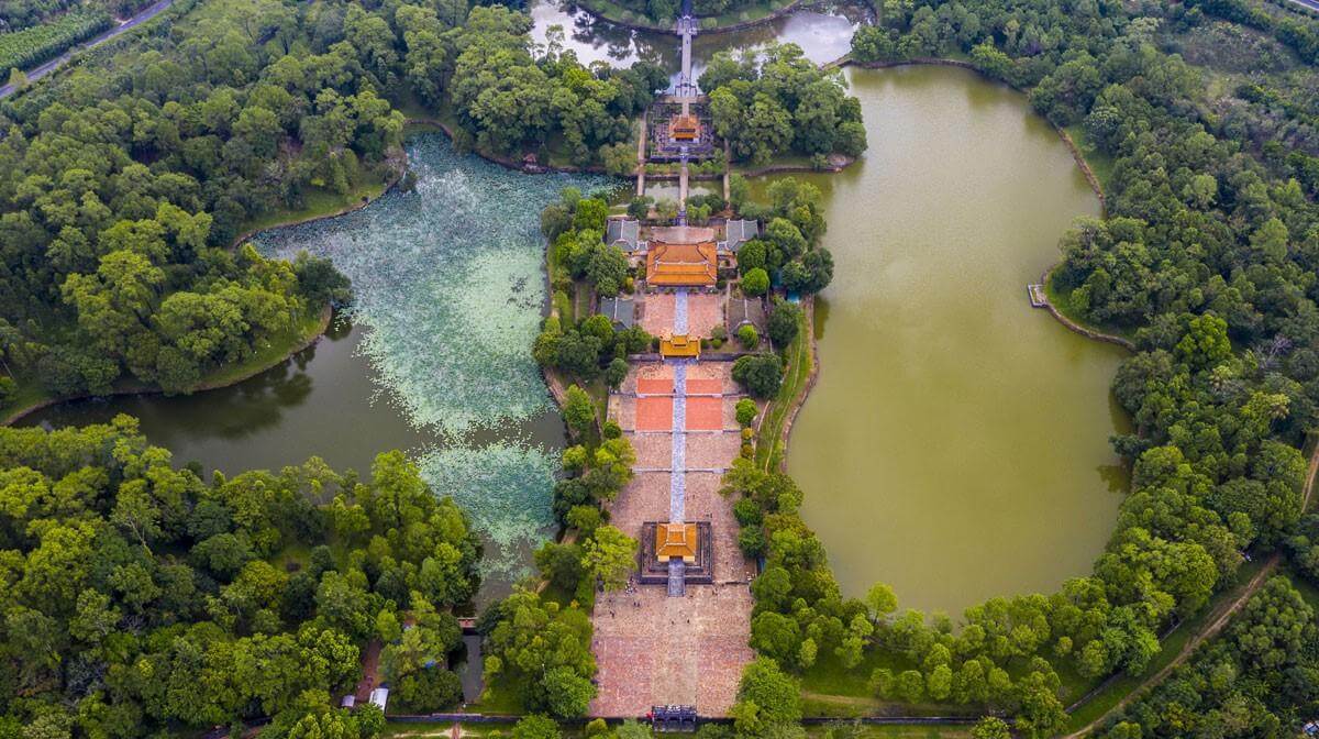 Du lịch tham quan Lăng Minh Mạng - Huế