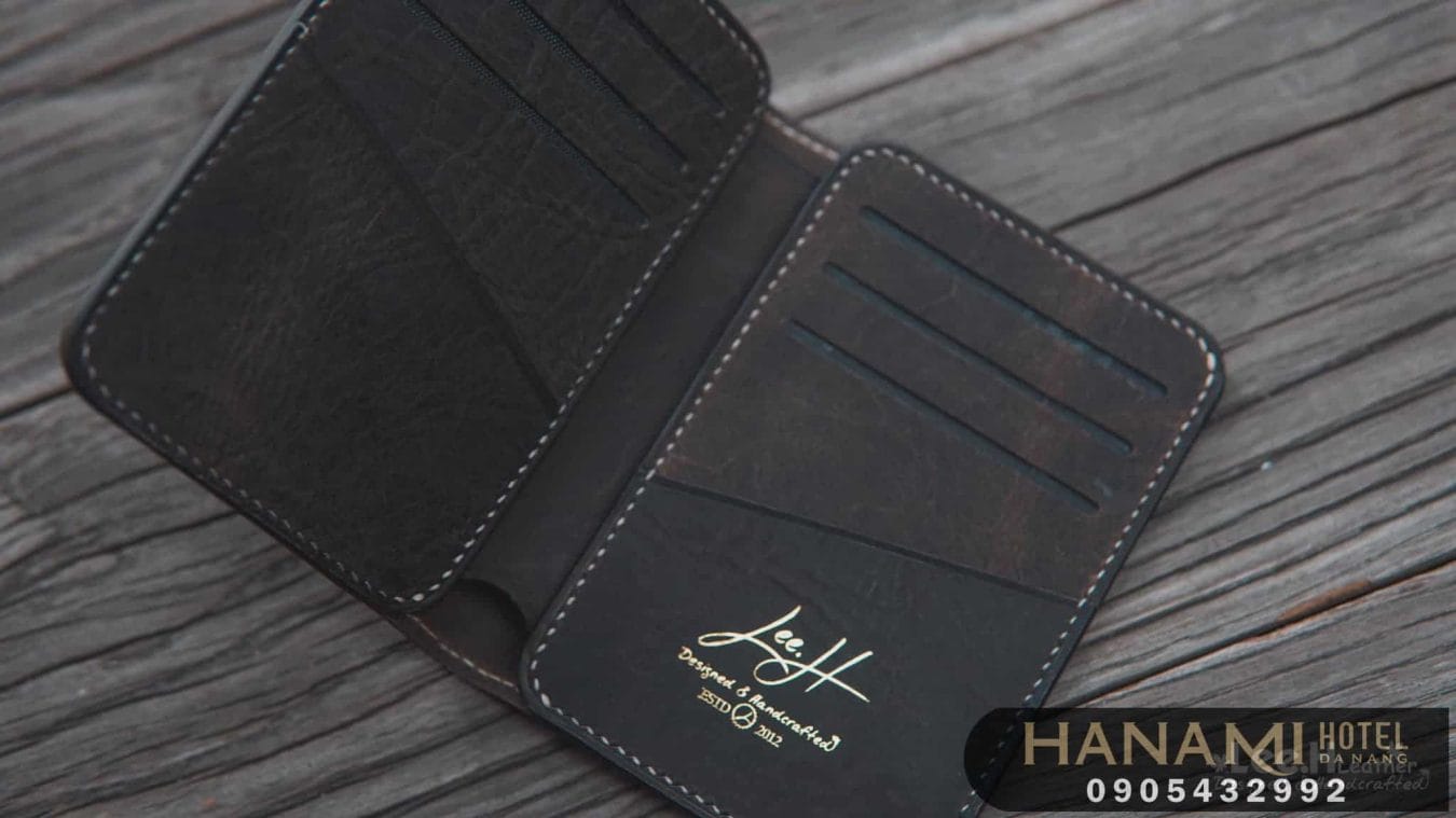 Top 6 Reputable and Quality Wallet Shops For Men in Da Nang 4 lee 1