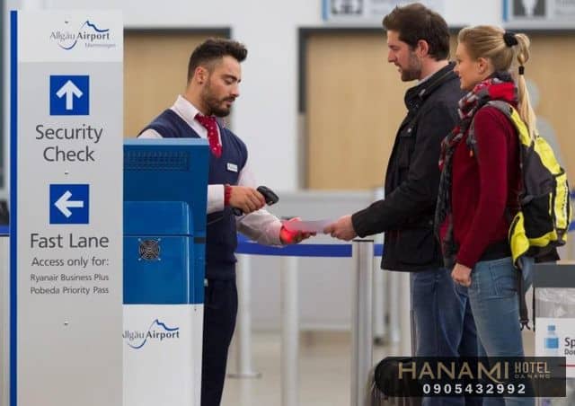 Tổng hợp những thủ tục khi đi máy bay quốc tế 2 thủ tục khi đi máy bay quốc tế