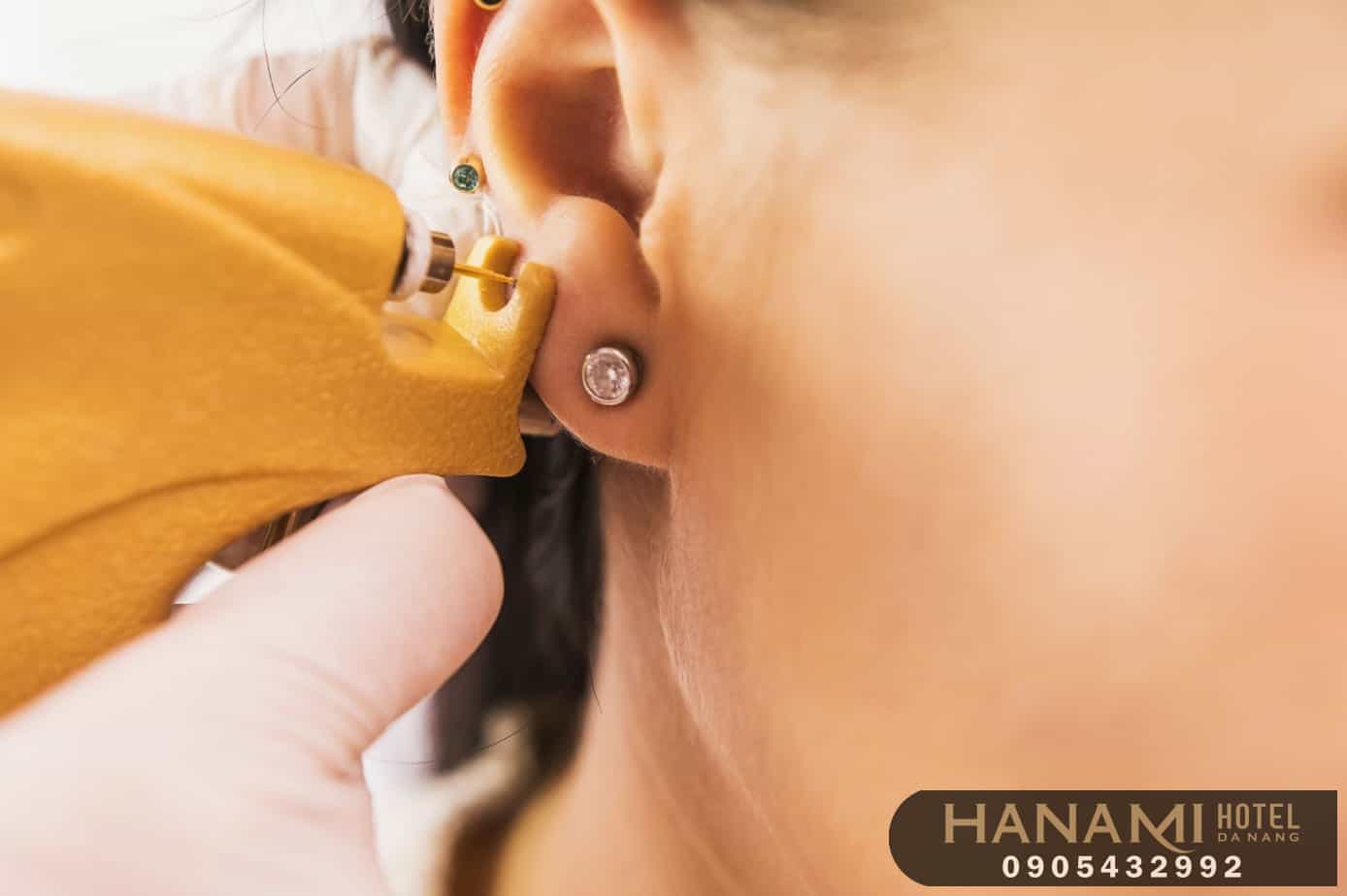 Top 14 địa chỉ bấm lỗ tai Đà Nẵng không đau, an toàn nhất 13 bấm lỗ tai Đà Nẵng