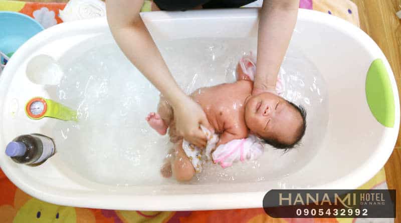 Top 6 dịch vụ tắm bé sơ sinh tại nhà tốt nhất Đà Nẵng 4 dịch vụ tắm bé sơ sinh tại nhà tốt nhất Đà Nẵng
