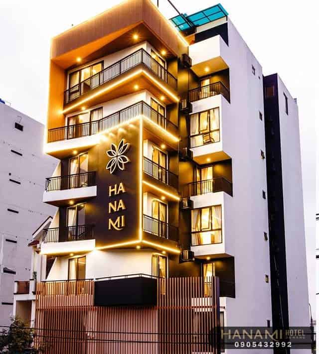 khách sạn gần cầu Rồng Đà Nẵng