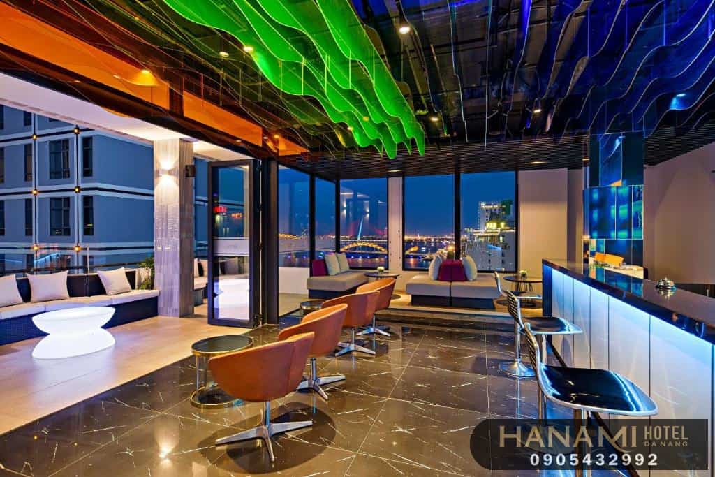 khách sạn gần cầu Rồng Đà Nẵng