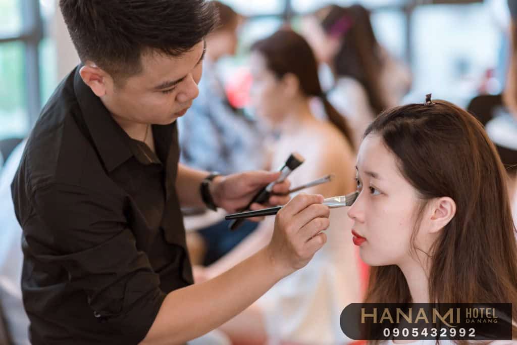 7 địa chỉ dạy makeup chuyên nghiệp ở Đà Nẵng 5 makeup chuyen nghiep 1 1