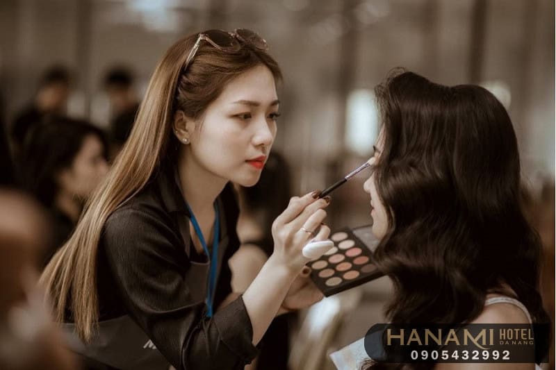 7 địa chỉ dạy makeup chuyên nghiệp ở Đà Nẵng 7 makeup chuyen nghiep 3 1