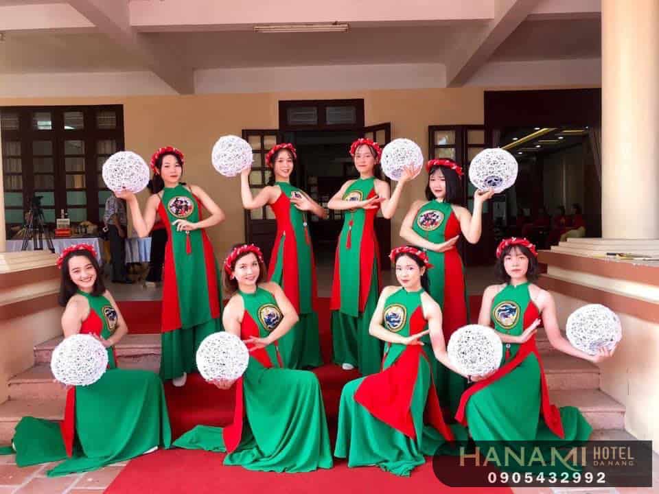 thuê trang phục biểu diễn Đà Nẵng