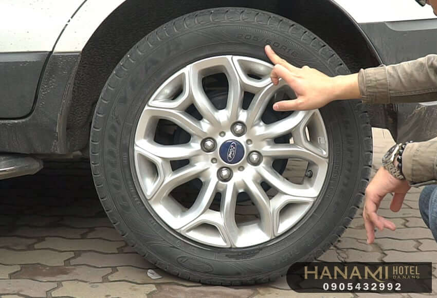 vá lốp ô tô Đà Nẵng