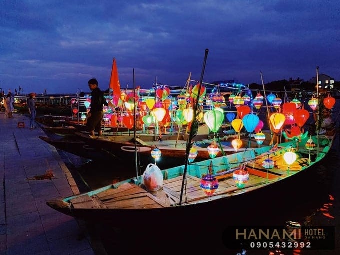 Giá vé đi thuyền sông Hoài Hội An bao nhiêu? Trải nghiệm thú vị tại Hội An 8 giá vé đi thuyền sông Hoài Hội An