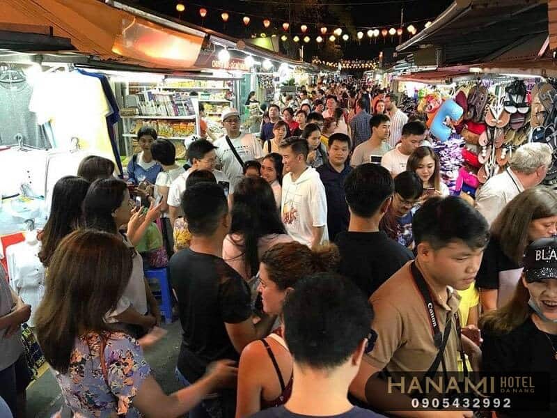 Chợ đêm Hòa Khánh Đà Nẵng