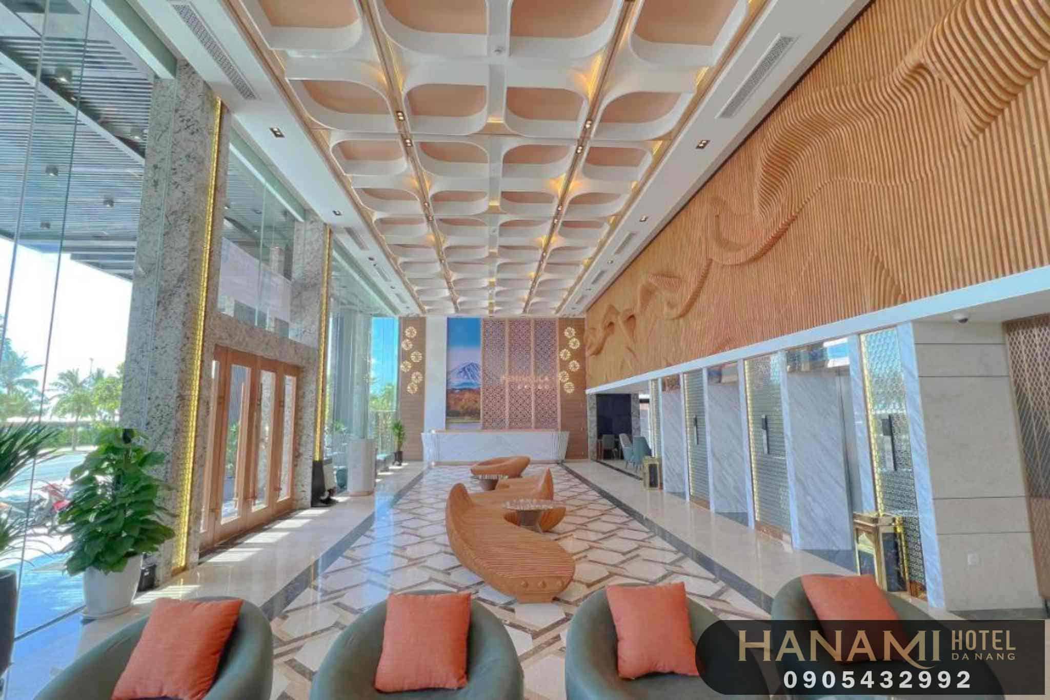 khách sạn peninsula Đà Nẵng