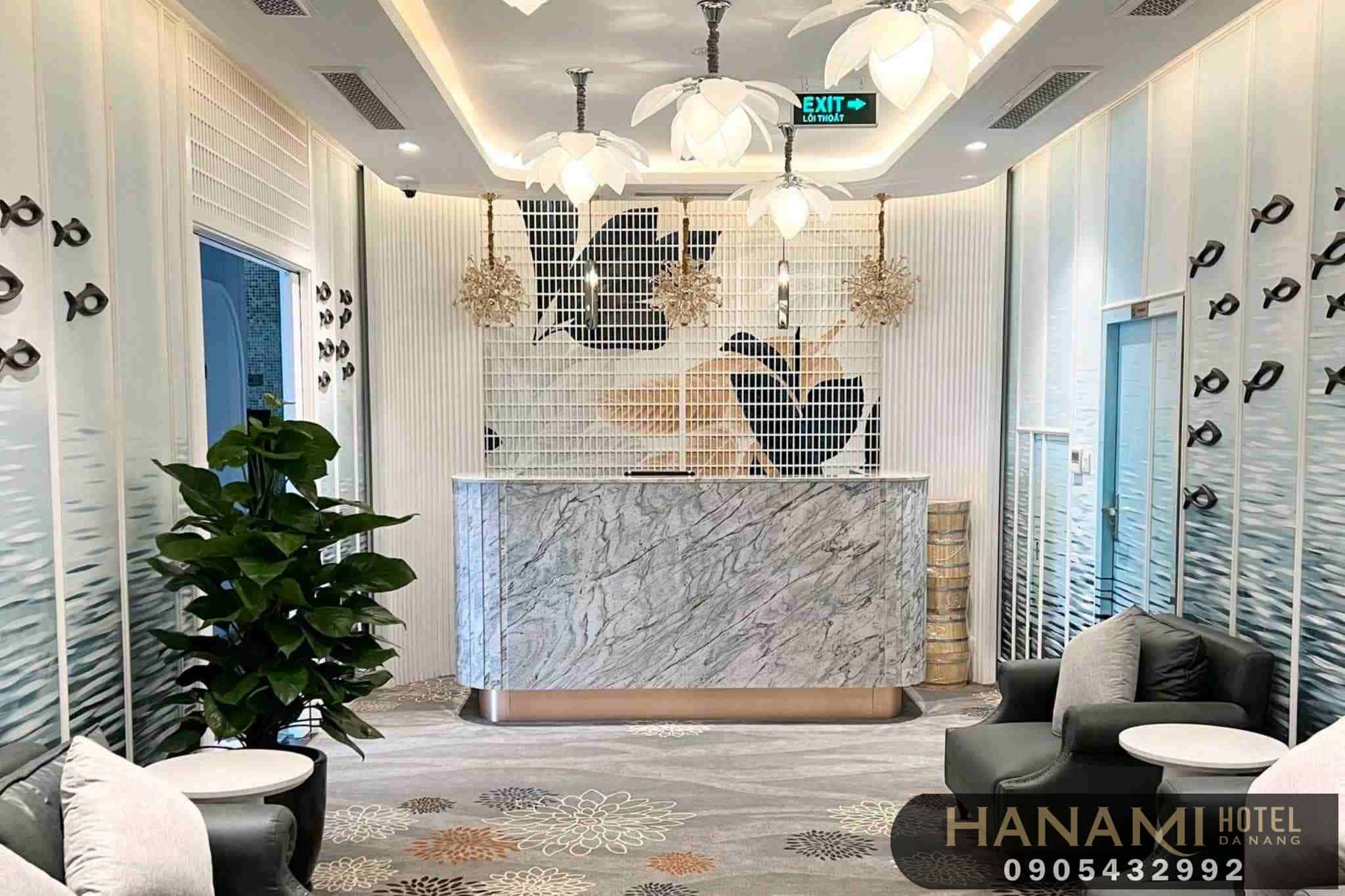 khách sạn peninsula Đà Nẵng