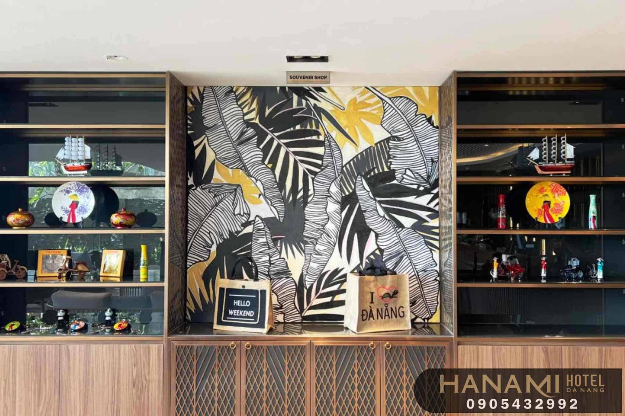 khách sạn peninsula Đà Nẵng