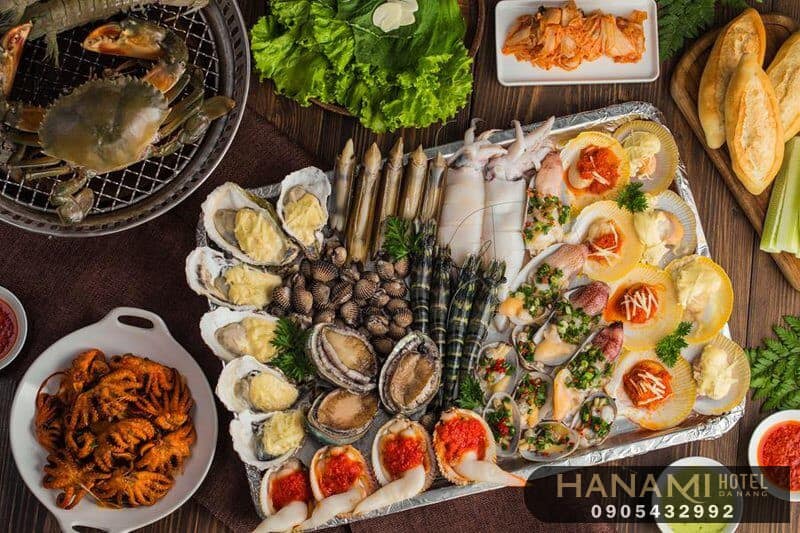 Abalone Sellers in Da Nang