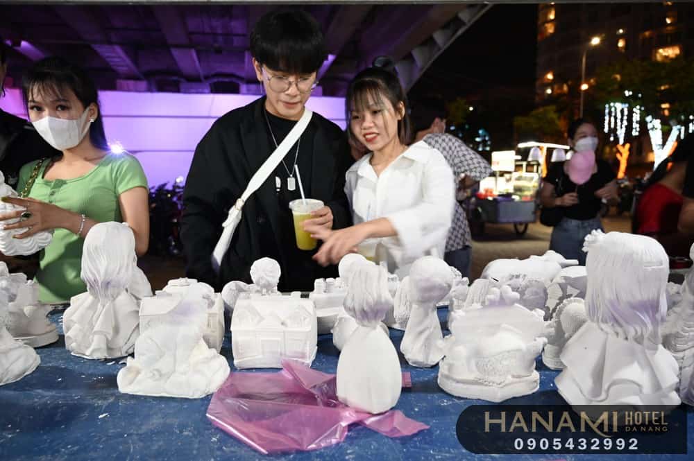  Sculpture Painting in Da Nang