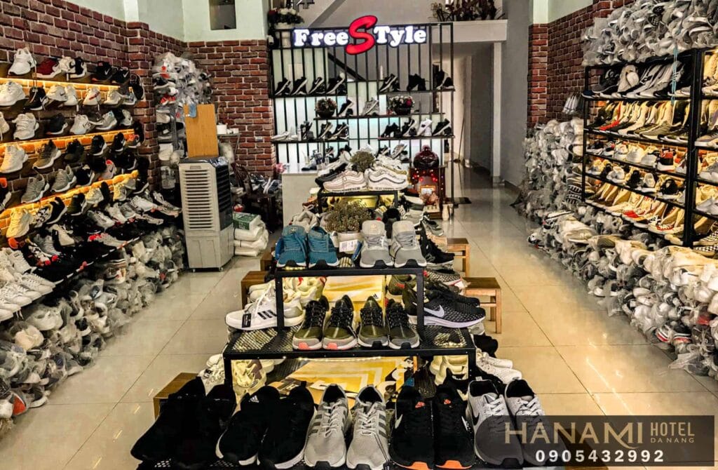 authentic nike shoes store in da nang