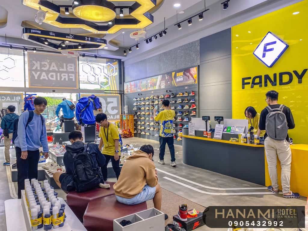 authentic nike shoes store in da nang