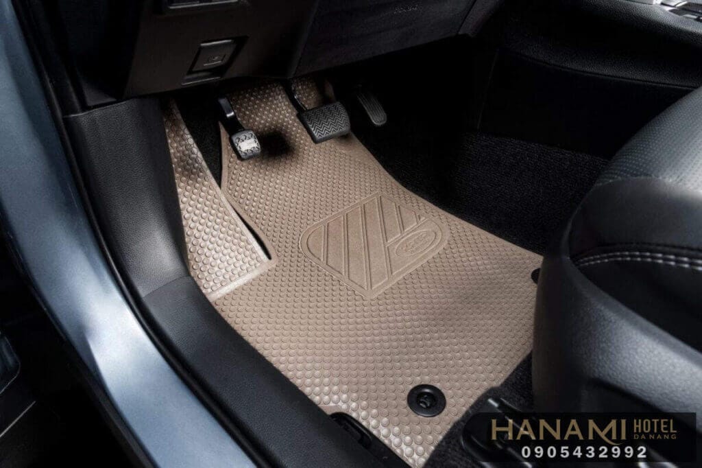 Car floor mat stores in Da Nang