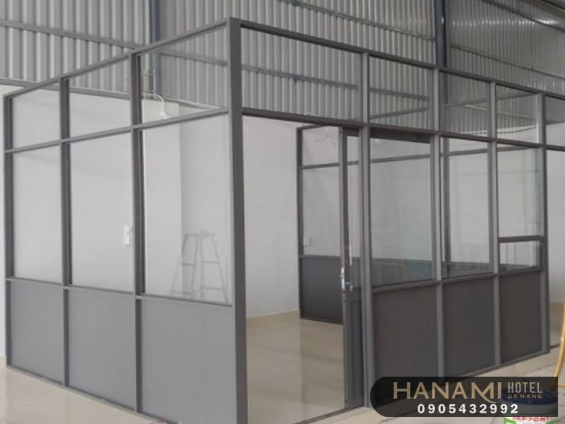 glass partition construction in Da Nang