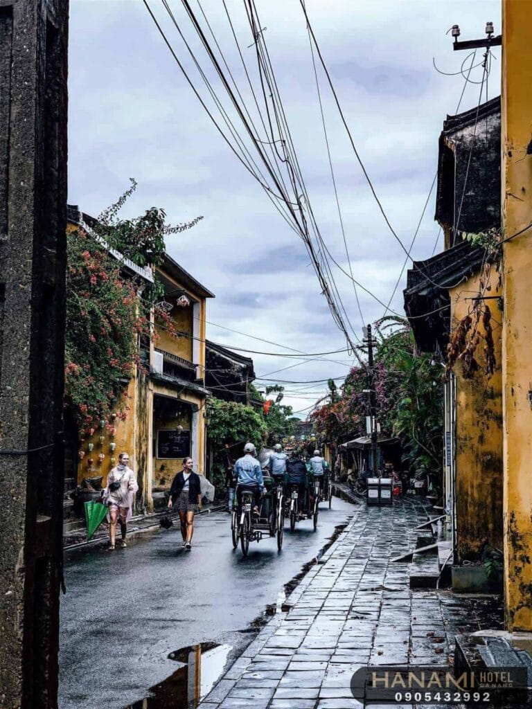 Vẻ đẹp Hội An ngày mưa