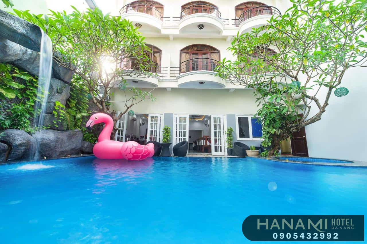 khách sạn có bể bơi gần trung tâm Đà Nẵng